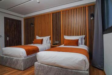 هتل Razane Hôtel