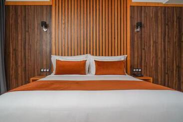 هتل Razane Hôtel