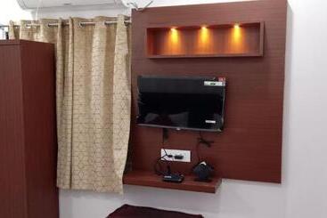 هتل Rk Grand Luxury Acs