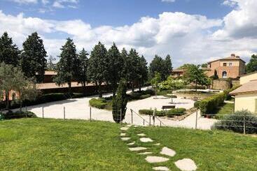 Isa   Luxury Resort With Swimming Pool Immersed In Tuscan Nature, Apartments With Private Outdoor Ar