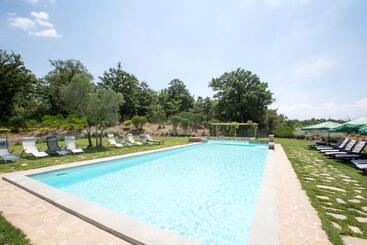 Luxury Resort With Swimming Pool In The Tuscan Countryside, Villas On The Ground Floor With Private