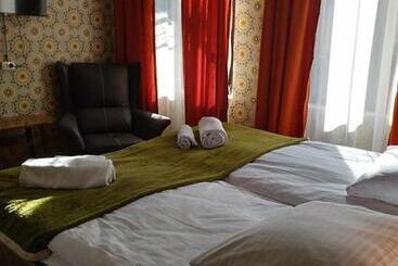 پانسیون Guesthouse Oni Li