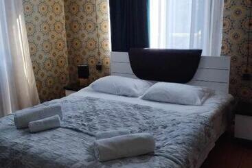 پانسیون Guesthouse Oni Li