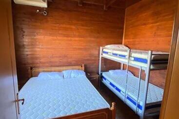 پانسیون Guesthouses Gjokazaj Tale Beachfront