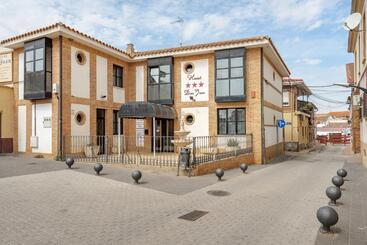پانسیون Hostal Don Juan