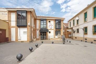 پانسیون Hostal Don Juan