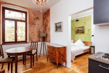 پانسیون Künstlerzimmer Im Kulturhaus Häselburg