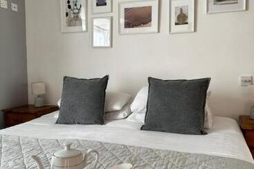 پانسیون Malahide Guest Rooms