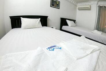 پانسیون Sarah Guesthouse