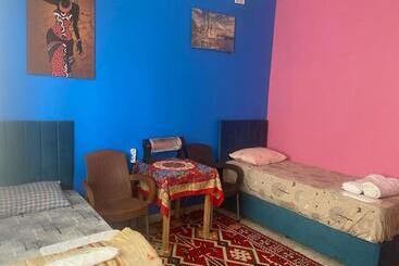 Rosa Hostel