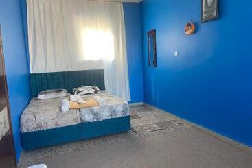 Rosa Hostel
