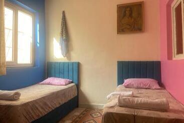 Rosa Hostel