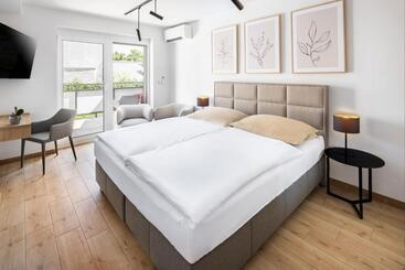 Vi&la   Apart House