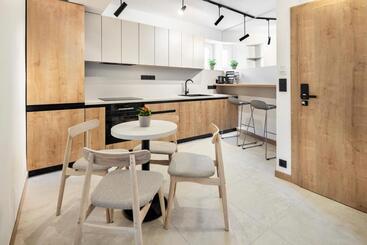 Vi&la Apart House