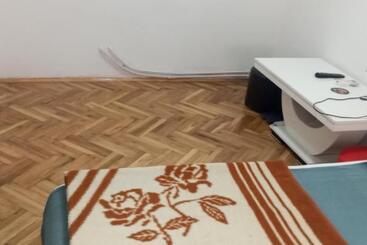 هاستل Airport Md Rooms 2