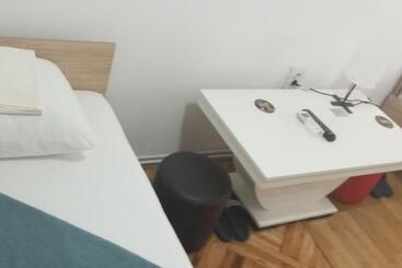 هاستل Airport Md Rooms 2