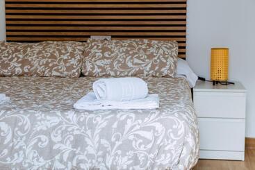 هاستل Triana Riverside