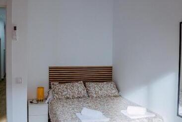 هاستل Triana Riverside