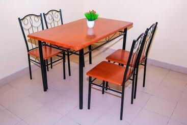 تختخواب و صبحانه Bamburi Lakeview