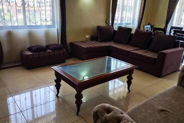 تختخواب و صبحانه Bamburi Lakeview