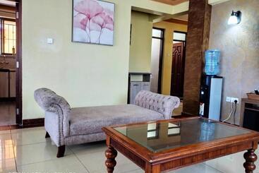 تختخواب و صبحانه Bamburi Lakeview