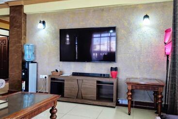 تختخواب و صبحانه Bamburi Lakeview