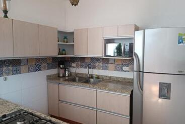 تختخواب و صبحانه Casa Carambolo