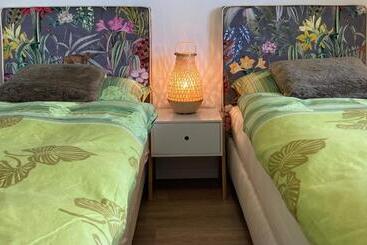 تختخواب و صبحانه Le Lézard Et La Grenouille Bnb