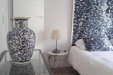 تختخواب و صبحانه Ocean House