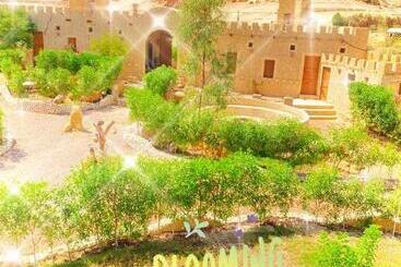 هتل Adrar Azwar
