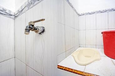 هتل Oyo Life 92937 Kost Putri Sarkara Syariah