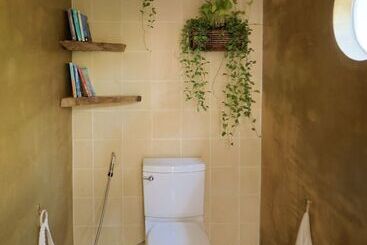 هتل Through The Looking Glass Wellness Retreat Resort