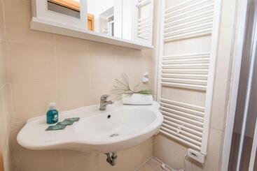 Isa Appartament Plus With Mezzanine, 4 Beds, Air Conditioning And Private Outdoor Area In Village Wi