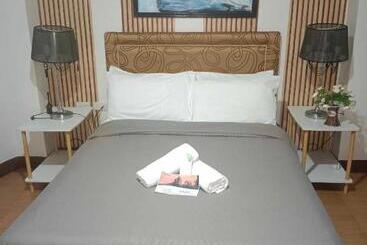 مُتل Daily Travellers Inn & Suites