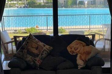 پانسیون Ground Chlat First Row Lagoon 2 Bedrooms At Blanca Marassi