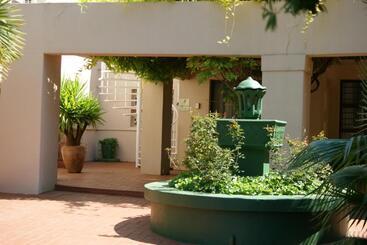 پانسیون Lakeside Guesthouse