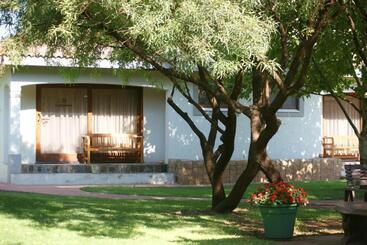 پانسیون Lakeside Guesthouse