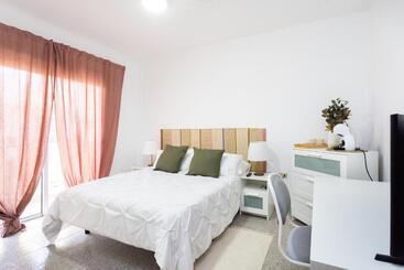 پانسیون Eden Rentals 104 Surfy Stylish Bed&coffee Balcony