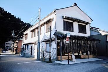 هاستل 小鳩屋