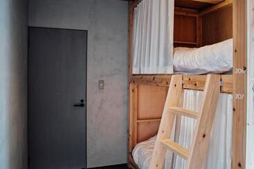 هاستل 小鳩屋