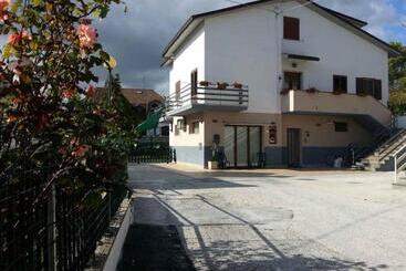 B&b Tirassegno