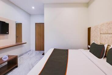 Collection O Hotel Simhadri Grand