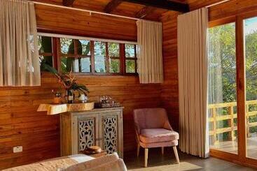 هتل La Perla Finca
