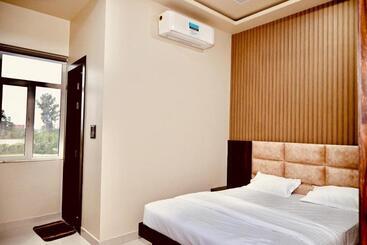 Hotel Rameshwaram, Mathura