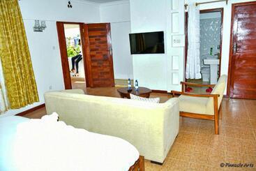 هتل The Mevrose Resort