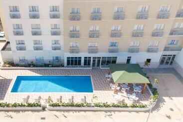 هتل Wyndham Garden El Morro Montecristi