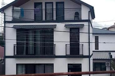 پانسیون Guesthouse Chrdili