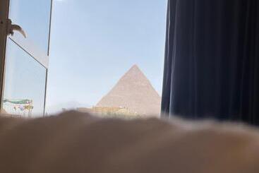 Pyramids Top Guest House Suite
