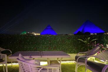 Pyramids Top Guest House Suite