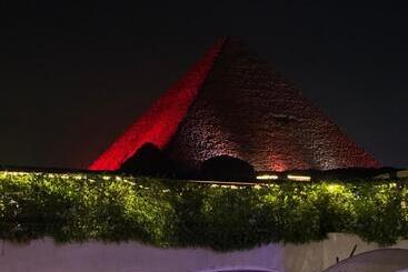 Pyramids Top Guest House Suite